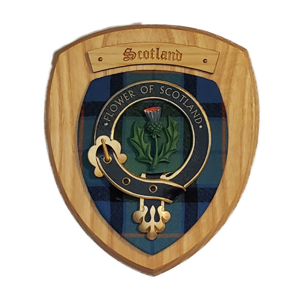 SIngle Scottish Mounted Belted Shield Yellow Wood cladafh claddagh cladagg calddagh cladah kladdagh kladagh kaldagh irish sweater riish iriss irrish riish irrisshh irish sweater weather kilt klit kitl klit models tratan tartan artna tarntasn tartans