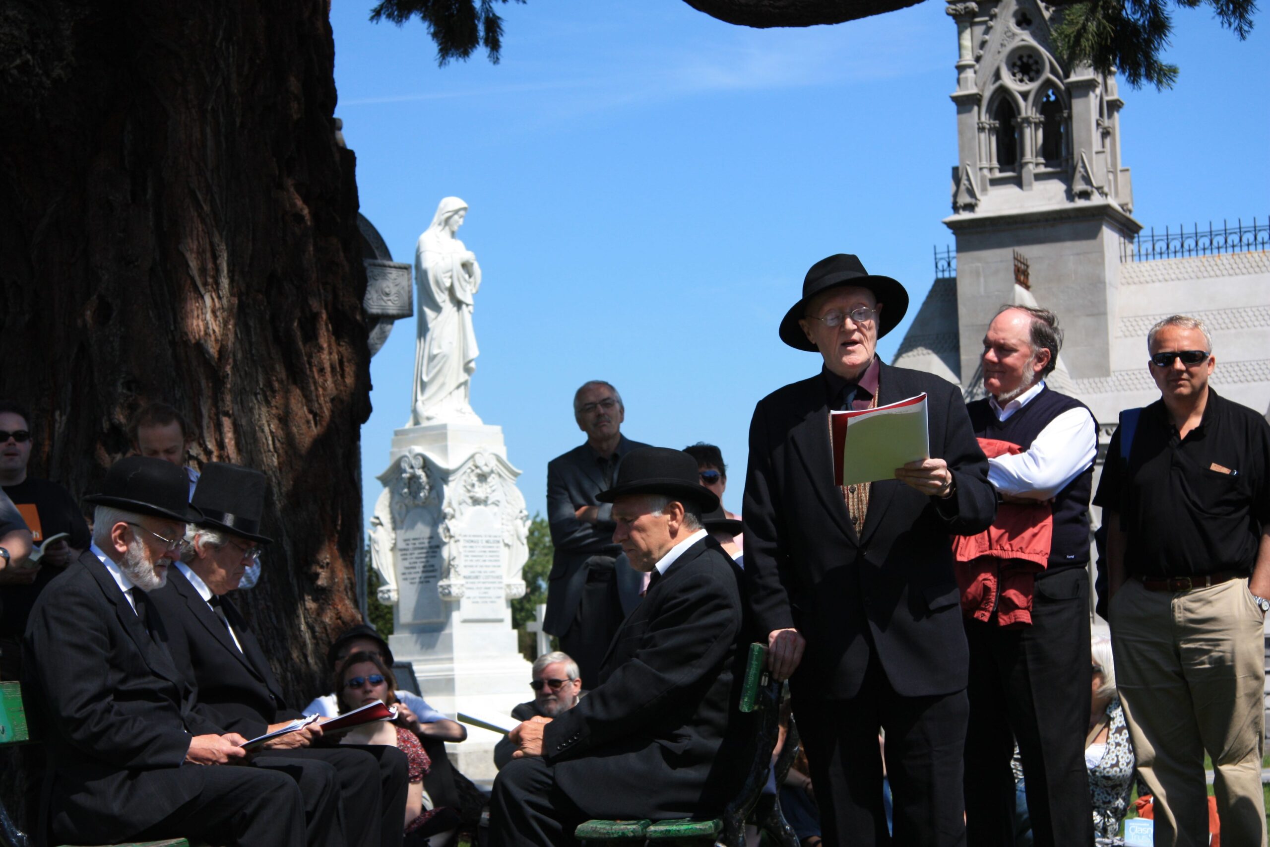 Reading Joyce in Glasnevin Cemetery