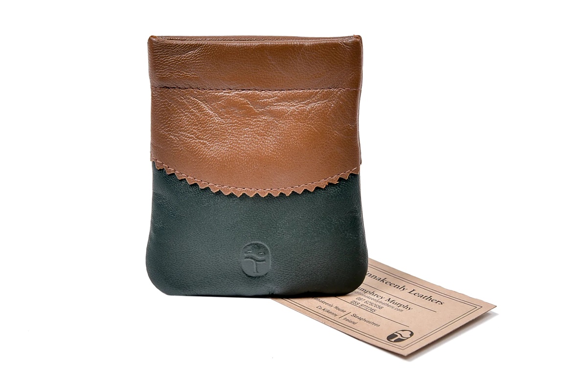 Tinnakeenly Leather Two Tone Shamrock Snap Purse - Image 2